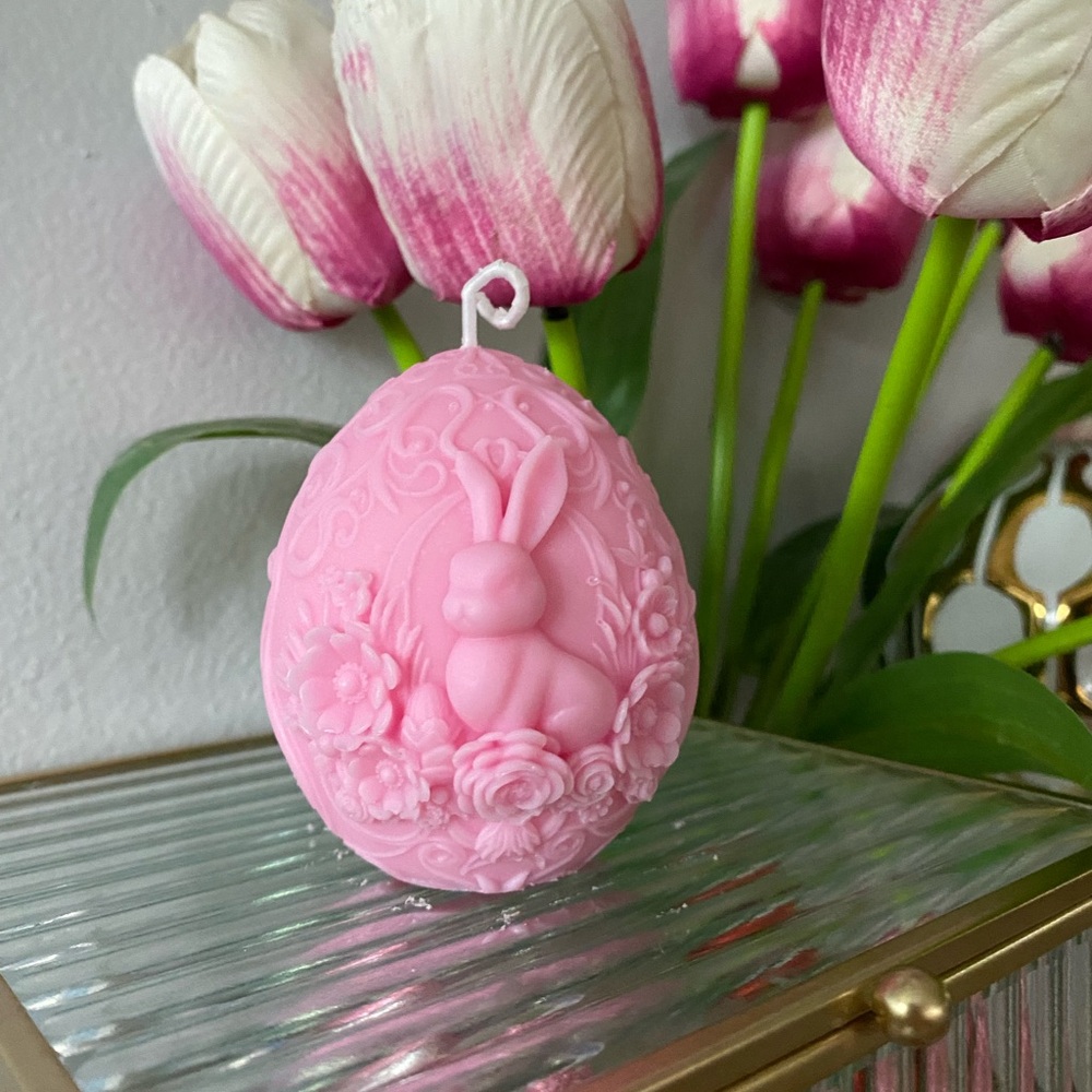 Pink Egg-Shaped Candle with Bunny Design (homemade) soy wax essence oil jazmine